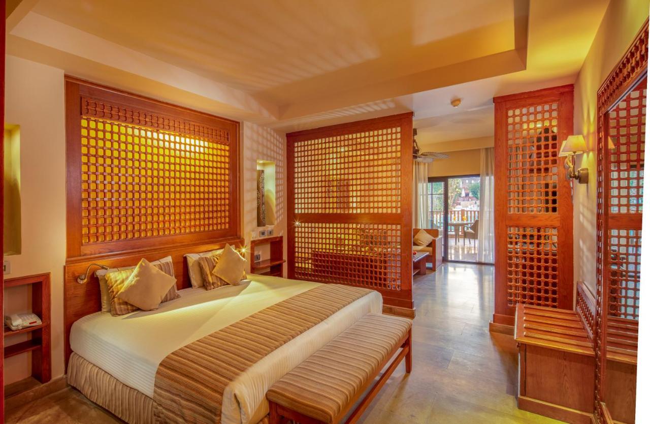 Hotel Grand Waterworld Makadi Family Star - Couples And Families Only à Hurghada Extérieur photo A room at the resort