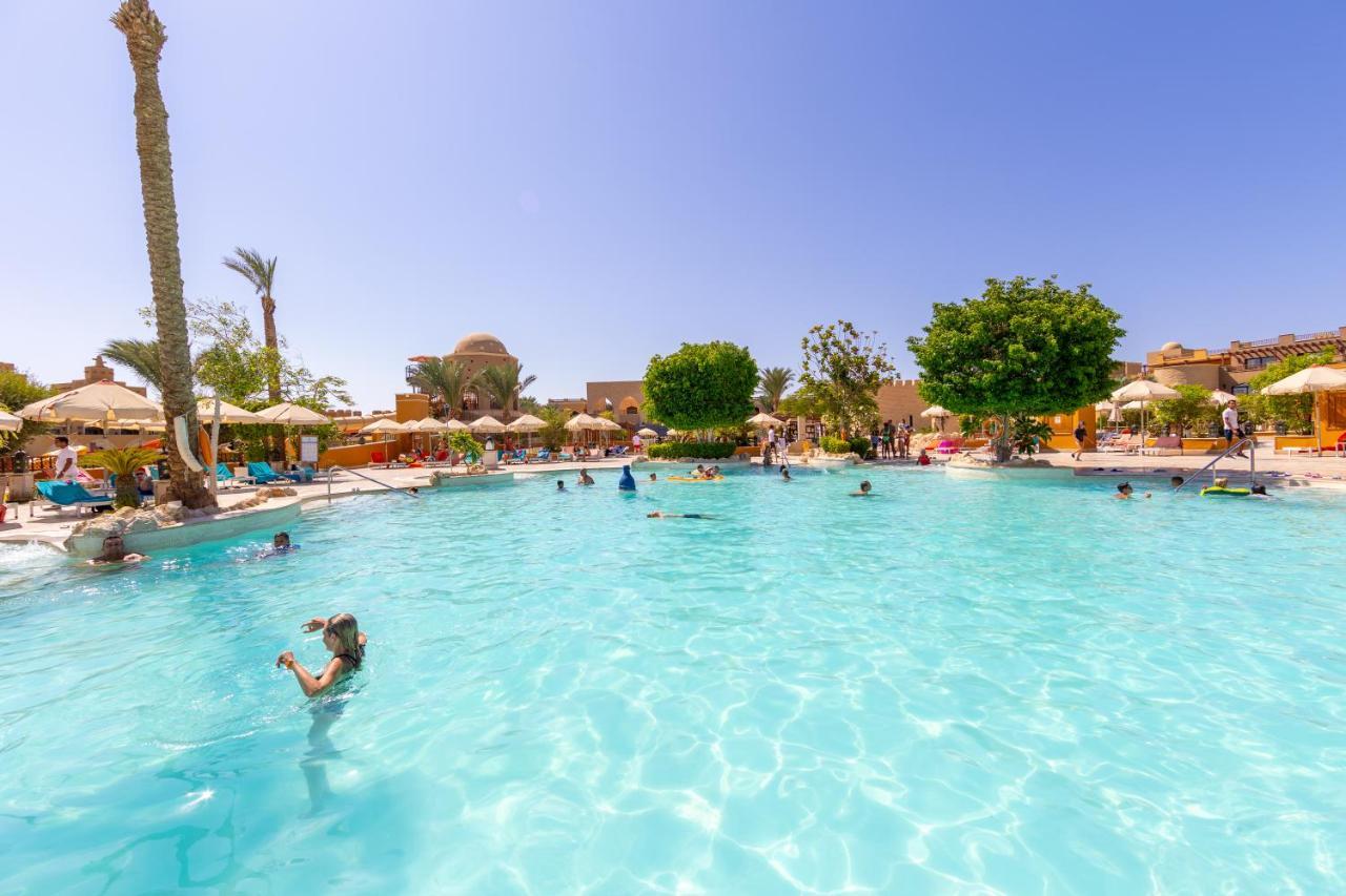 Hotel Grand Waterworld Makadi Family Star - Couples And Families Only à Hurghada Extérieur photo The swimming pool at the resort