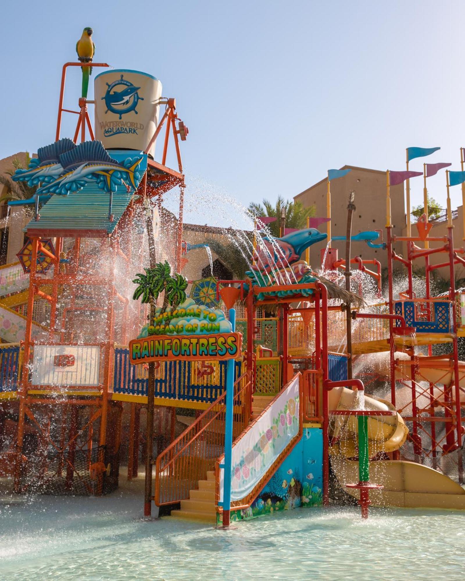 Hotel Grand Waterworld Makadi Family Star - Couples And Families Only à Hurghada Extérieur photo The Wild Wild West Water Park